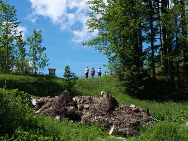 Hikers on the ridge above the valley